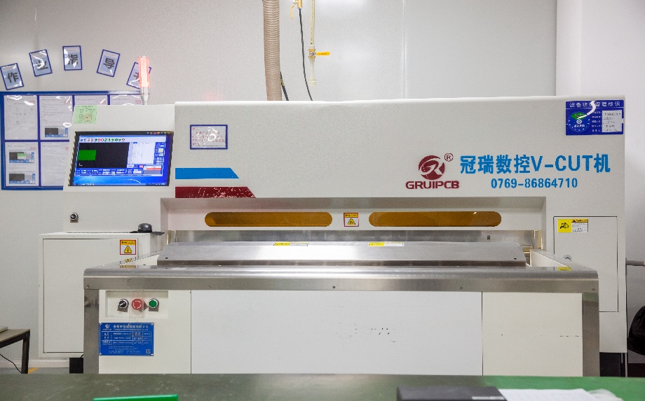 12、數(shù)控V-CUT機(jī).jpg